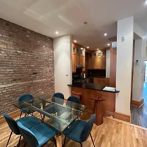Apartment Spacious Downtown Apartment, 4br-2ba,free Wifi, Montreal