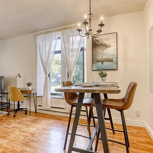 Apartment Cheerful In Plateau Mtl, Montreal