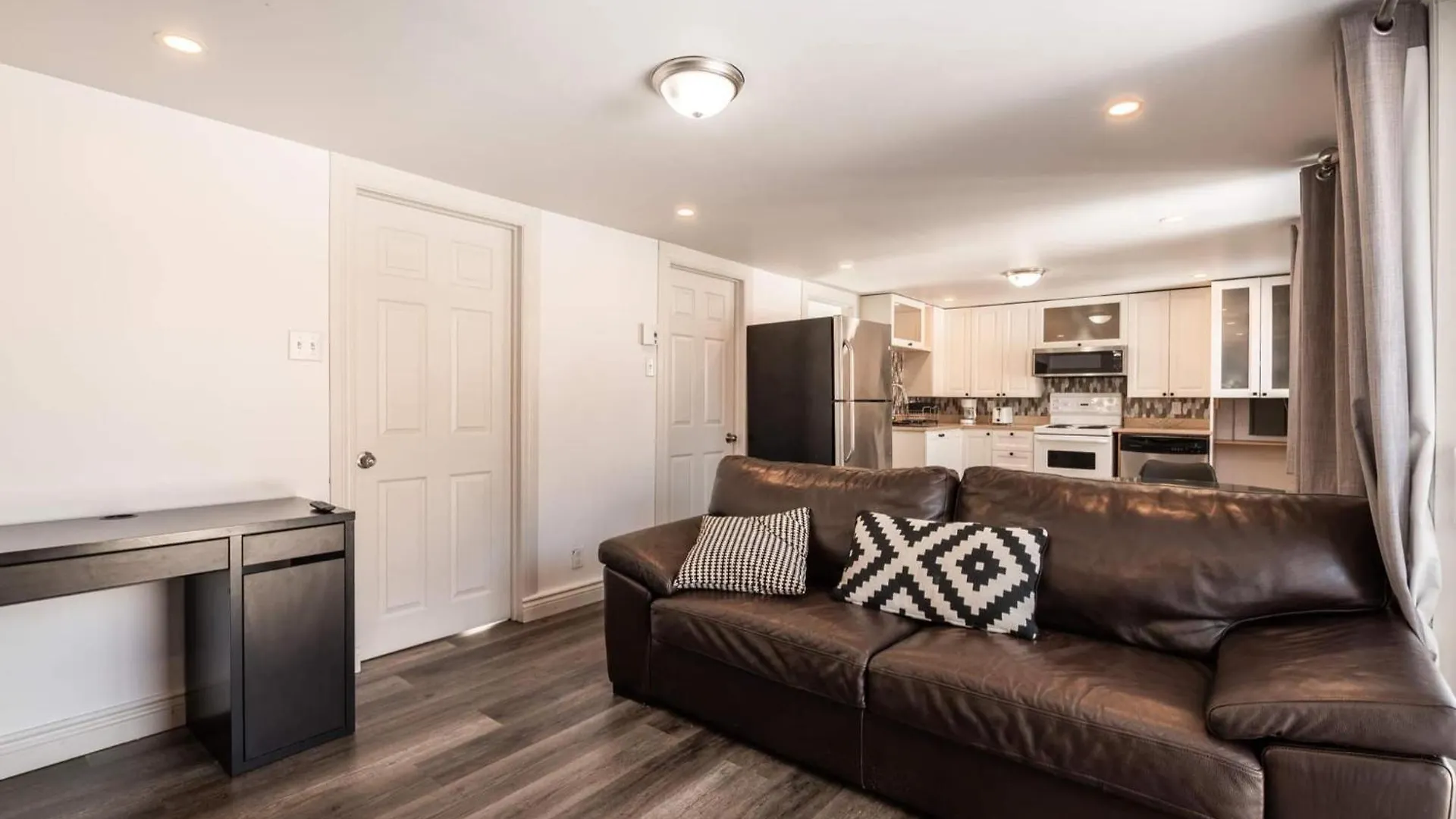 2 Bedroom Apartment In Montreal