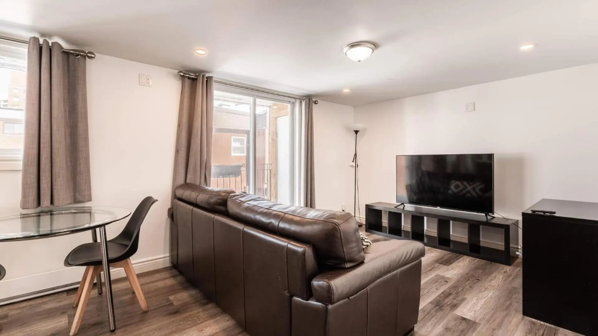 2 Bedroom Apartment In Montreal