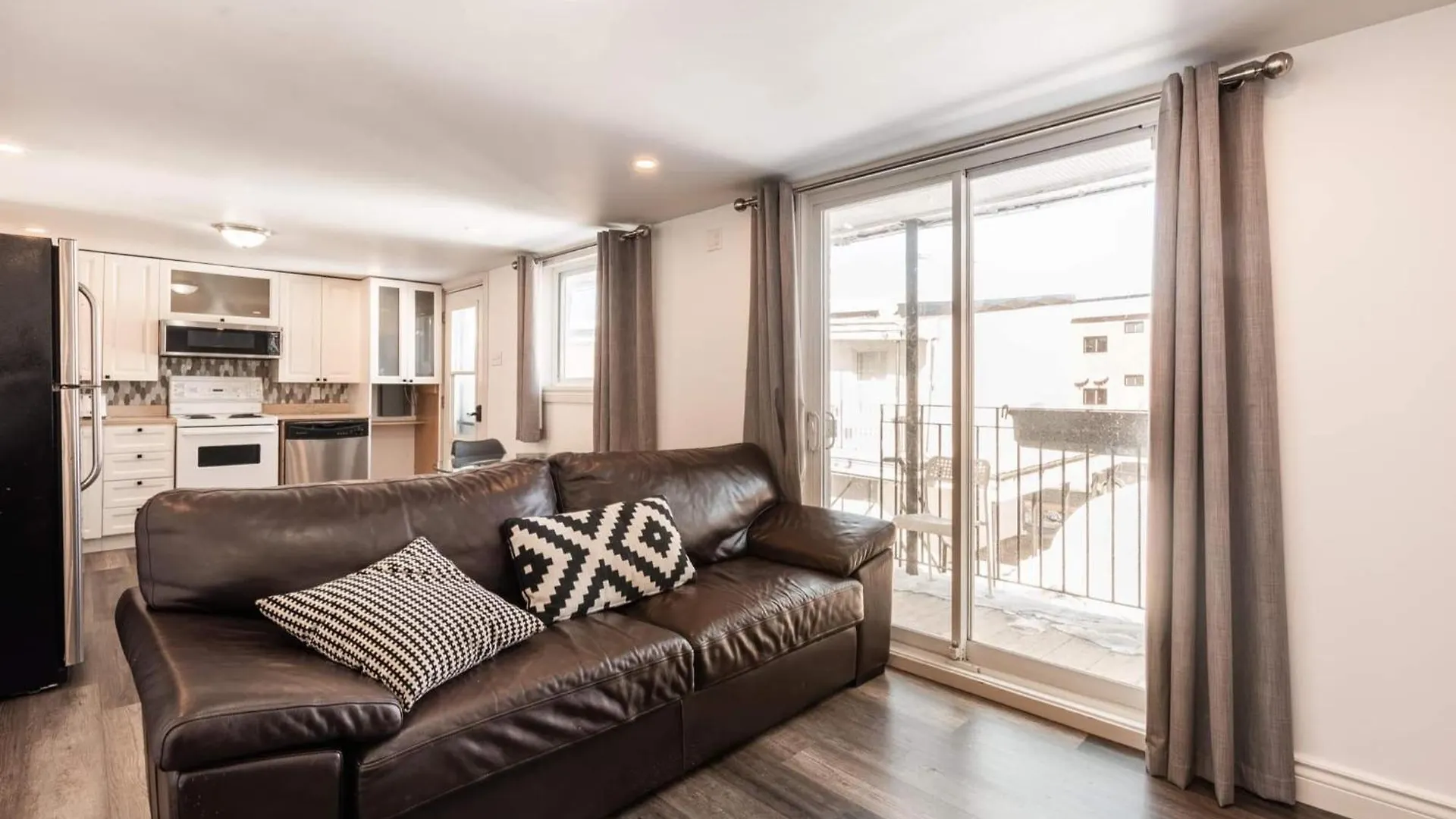 2 Bedroom Apartment In Montreal