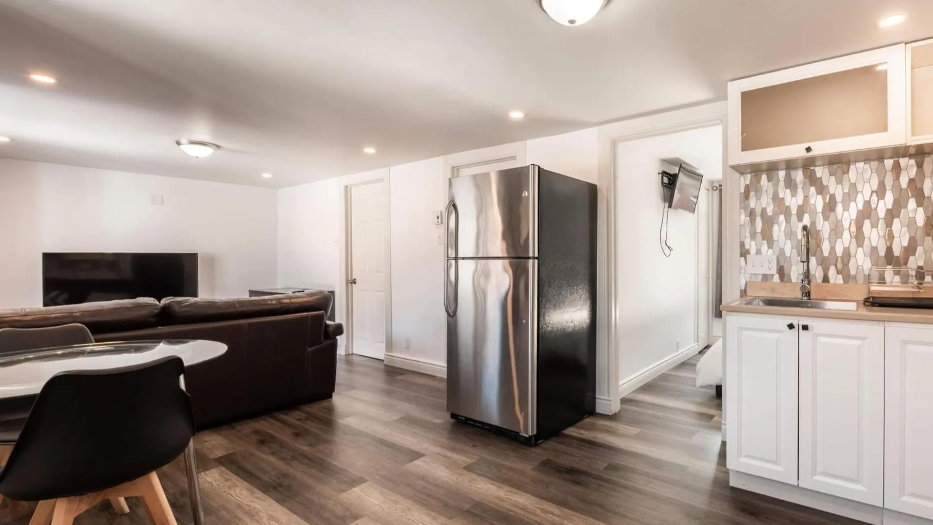 2 Bedroom Apartment In Montreal