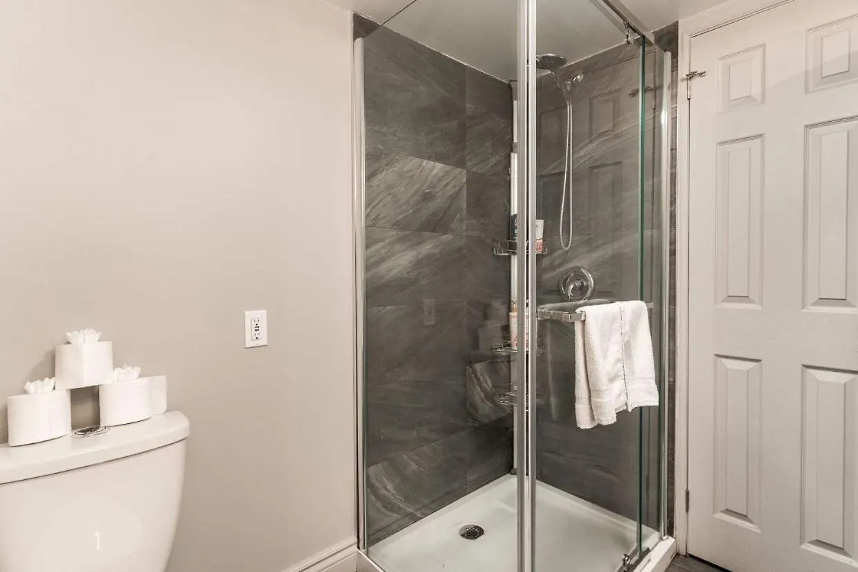 2 Bedroom Apartment In Montreal 0*,  Canada